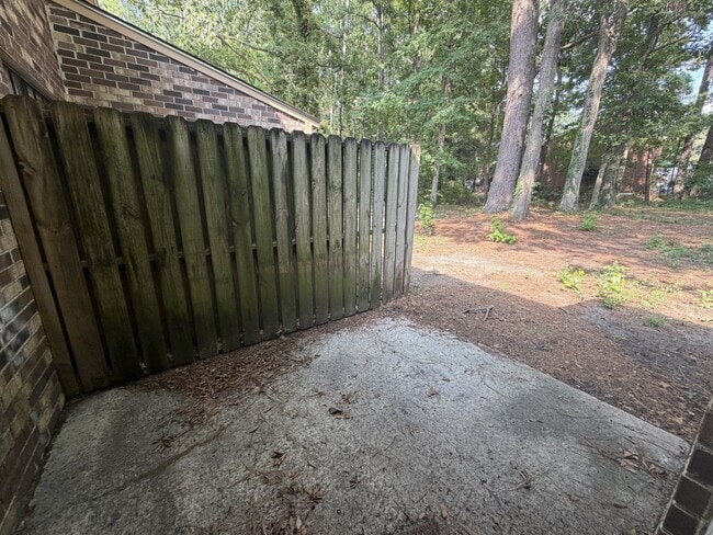 Building Photo - 112 Kimeran Ln