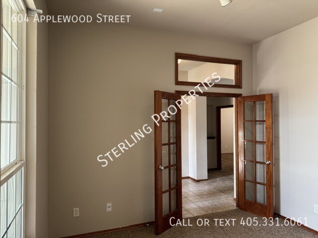Foto del edificio - 604 Applewood St