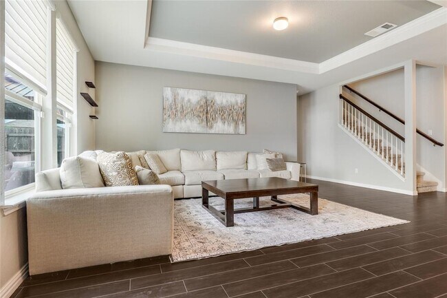 Building Photo - 7013 Armagh Dr