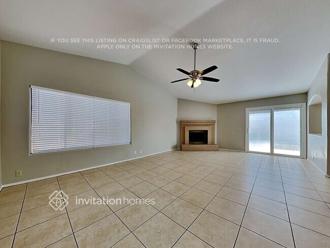 Foto del edificio - 4643 N 100th Ave