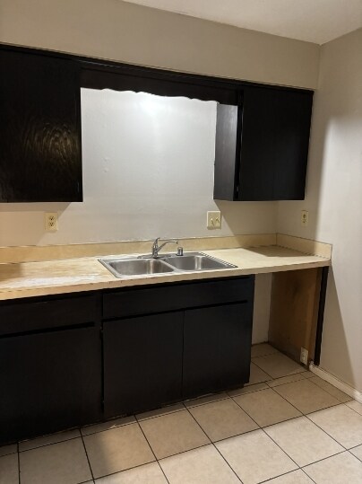 Foto del edificio - 539 N Betty Jo Dr