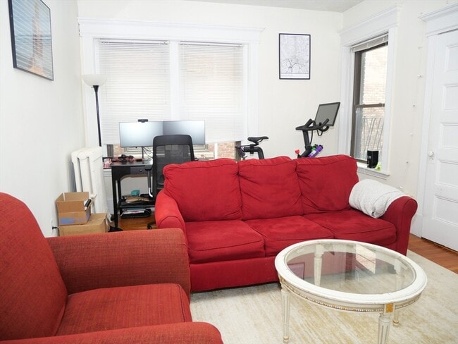 Building Photo - 1614 Beacon St