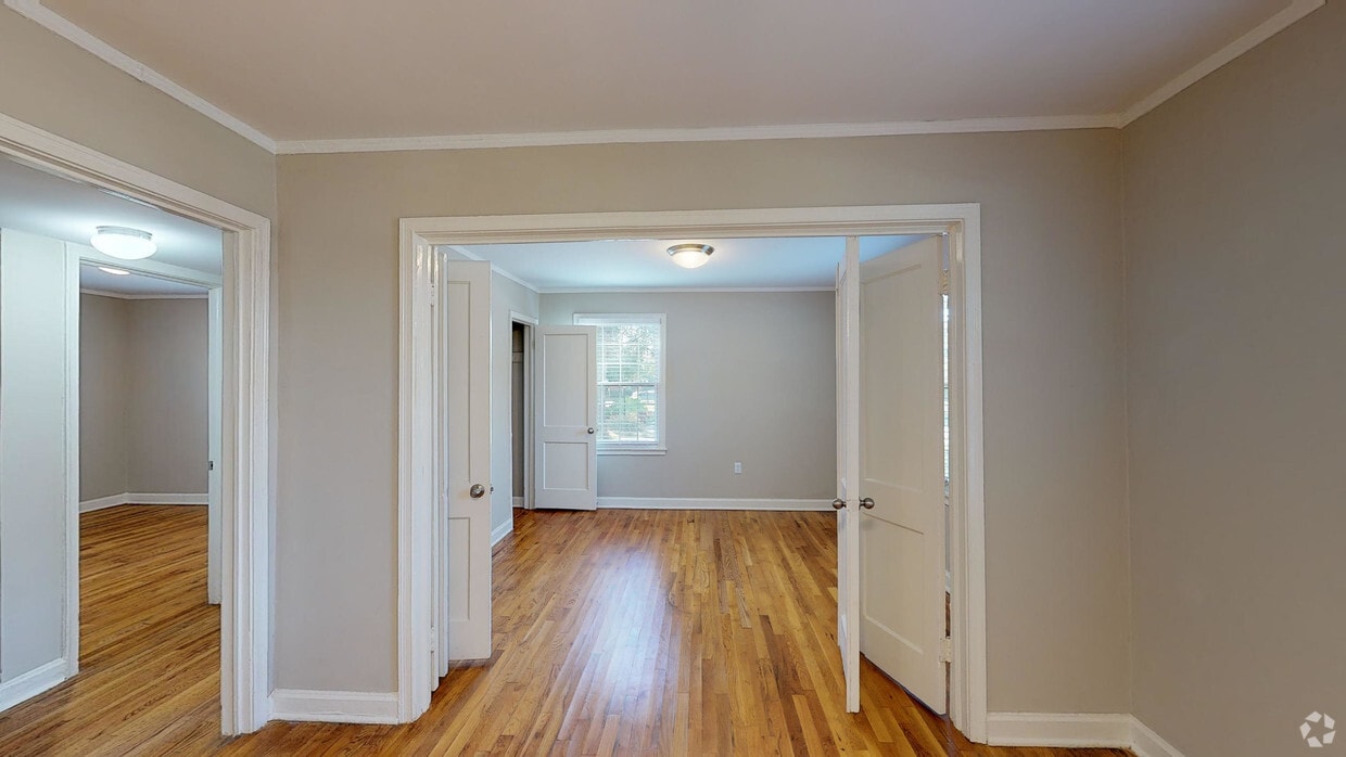 Photo - Georgian Woods Apartments