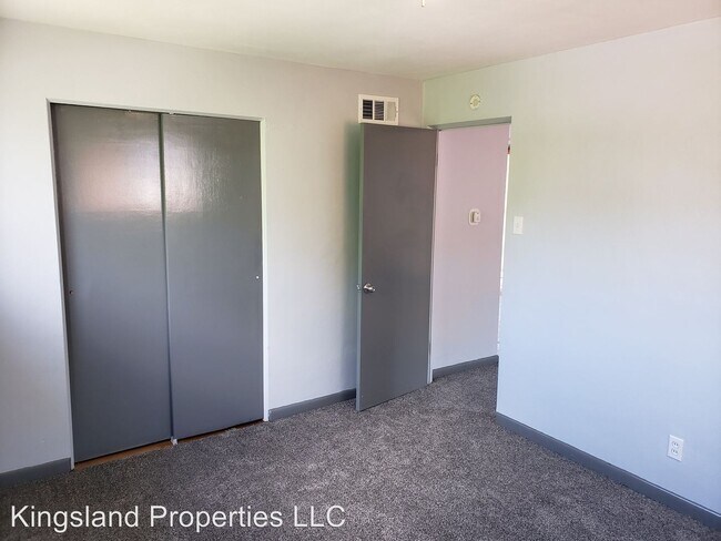 Building Photo - 218 Bellerive Blvd