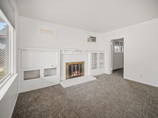 Building Photo - 2418 N Cincinnati St