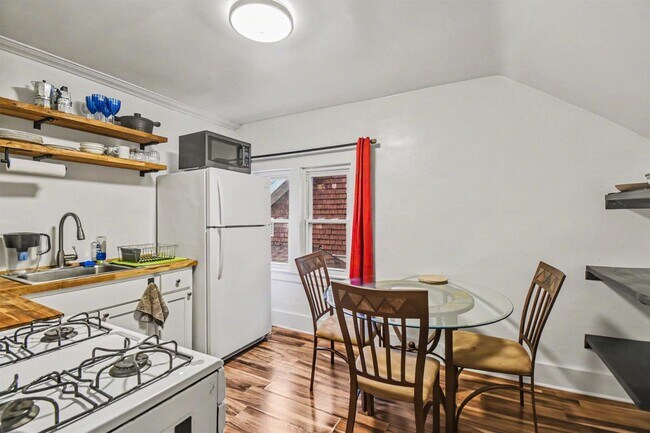 Foto del edificio - 1412 Sherman St SE