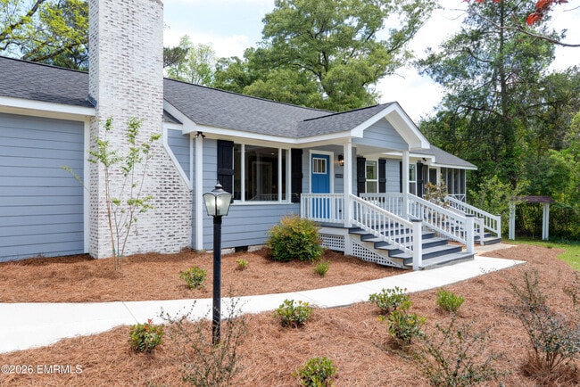 Building Photo - 554 Edwards Rd