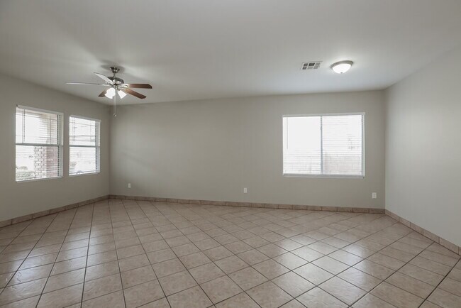 Foto del edificio - 7227 S 41st Ln