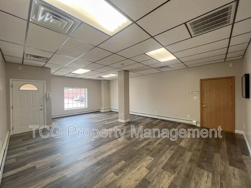 Building Photo - 141 E Walnut St
