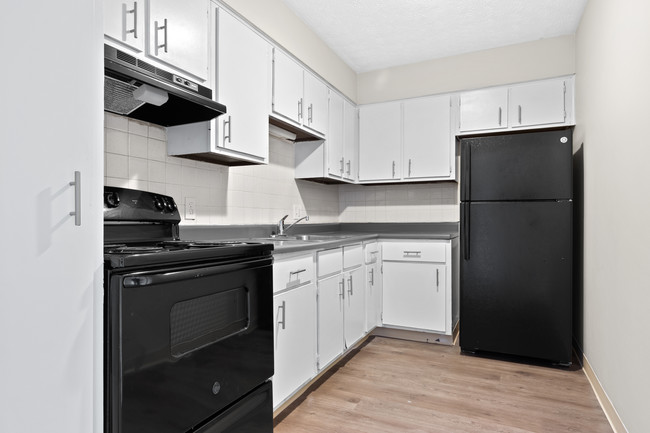 1HAB Cocina - Tamarack Arms Apartments