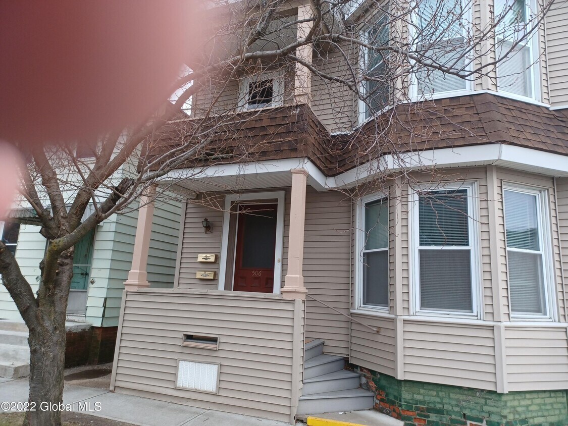 Primary Photo - 506 5th Ave