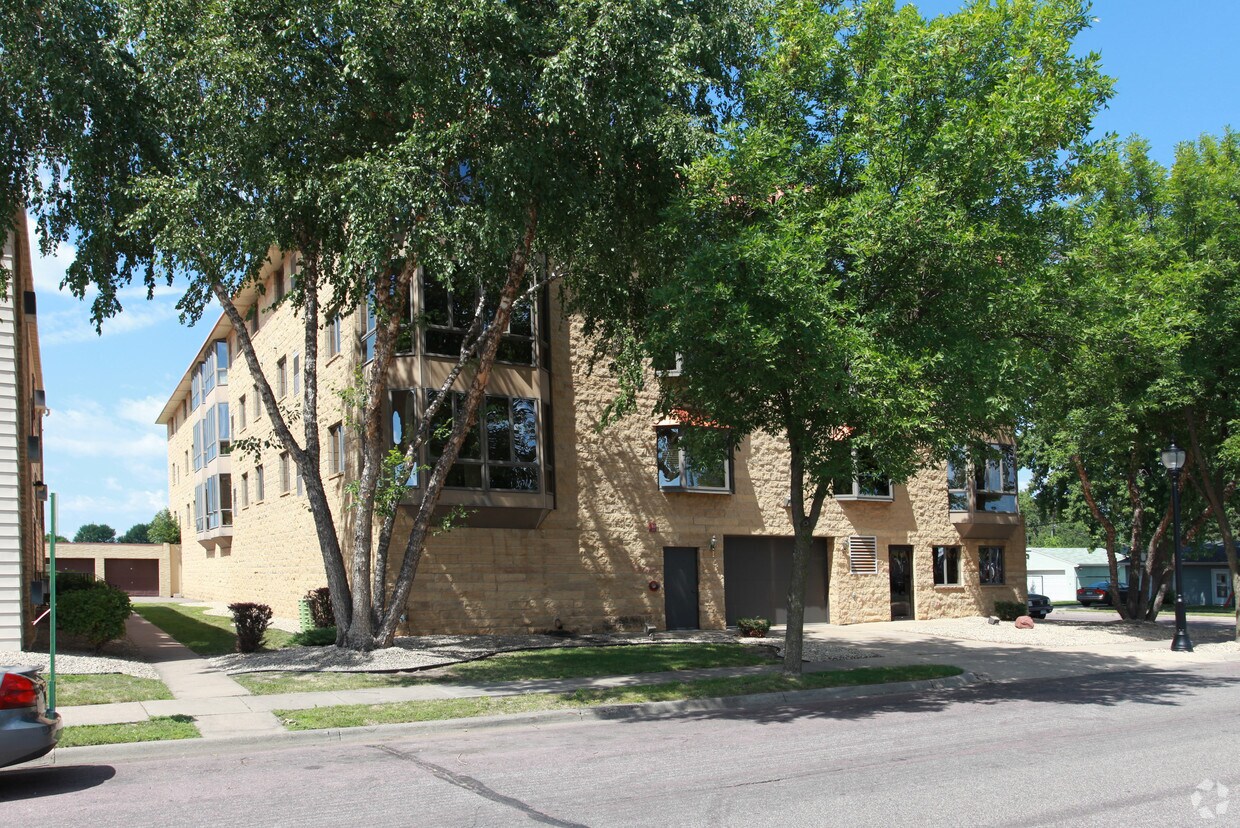 Building Photo - Mary Patrice Apartments