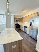 Building Photo - 1511 S Laflin St