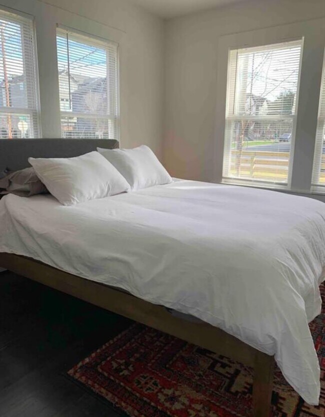 Foto del edificio - 1103 W 18th St