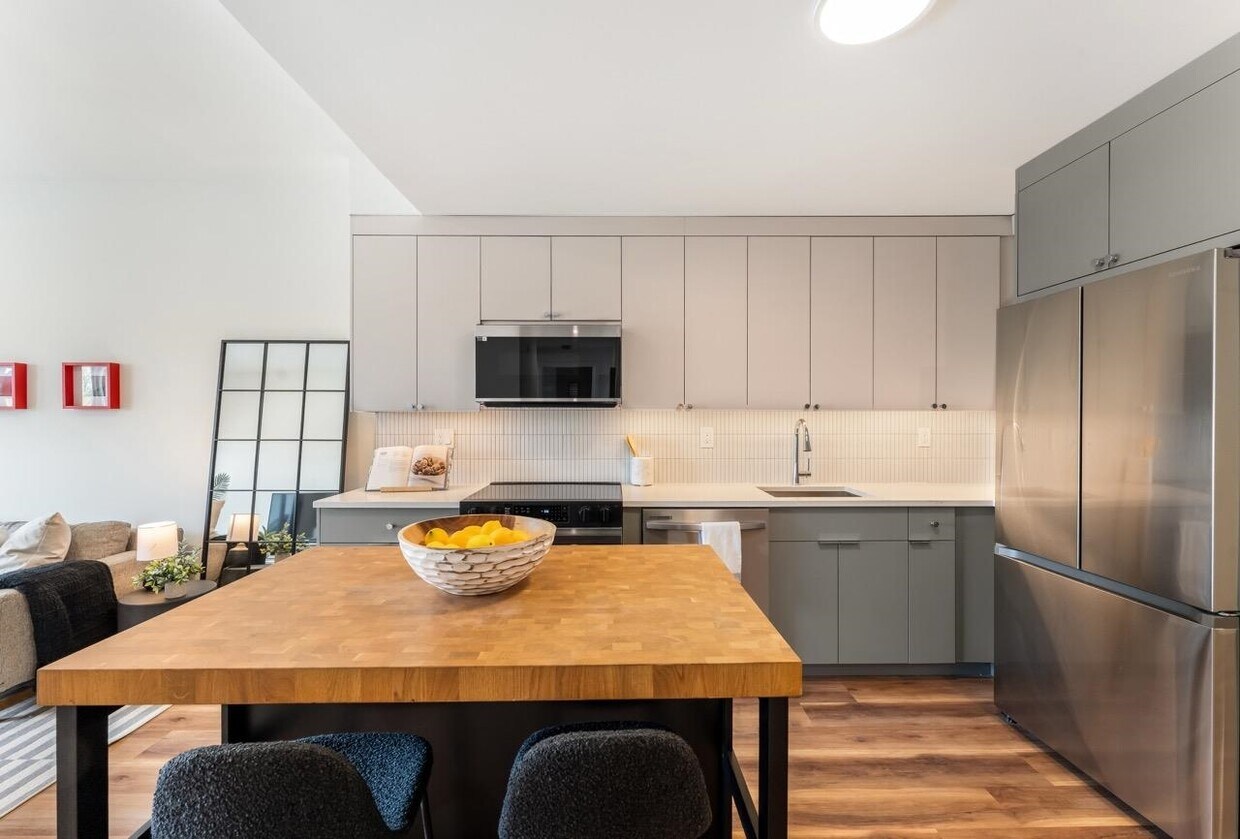 Foto principal - 857 Communipaw Ave