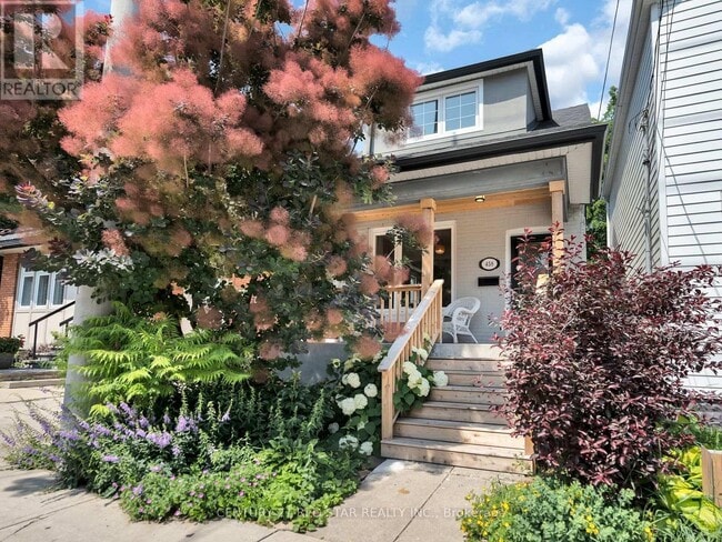 Building Photo - 458 Dundurn St S