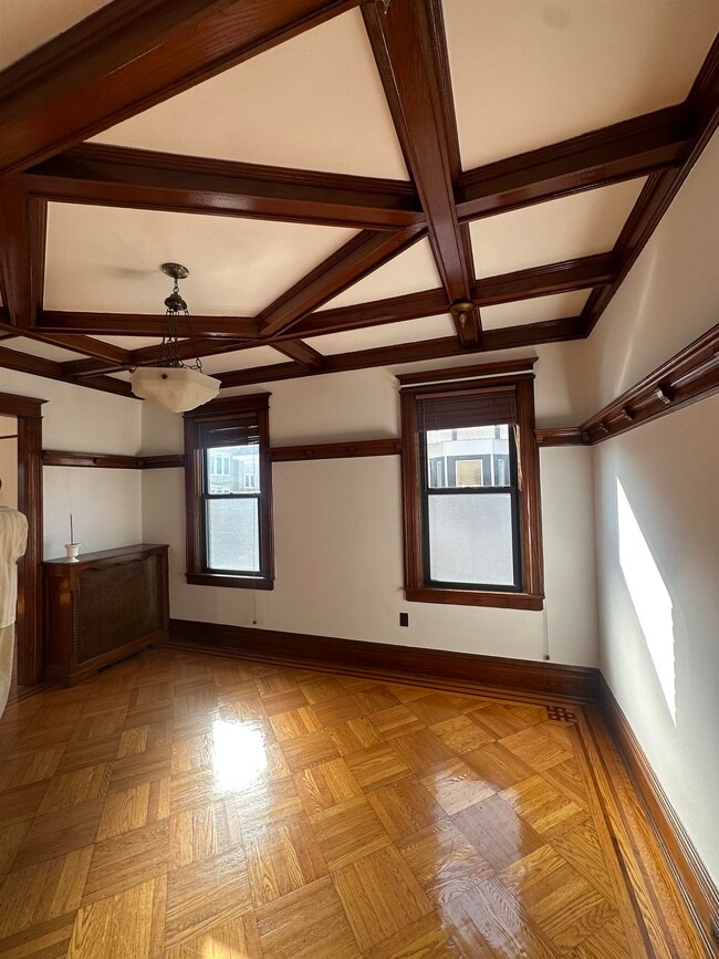 Building Photo - 22 46th St