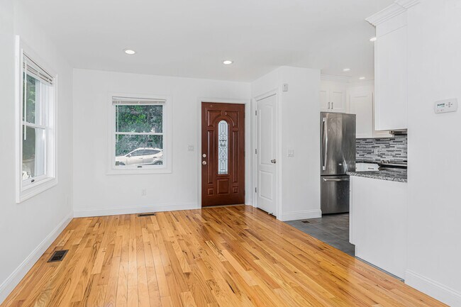 Foto del edificio - 174 Ashford Ave
