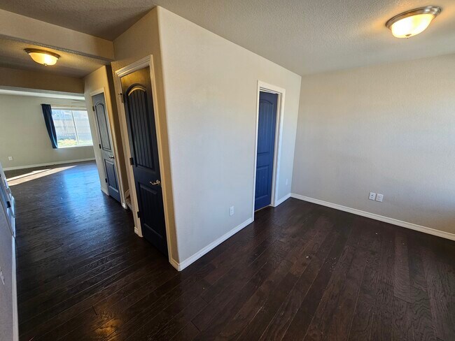 Foto del edificio - 6679 Weiser Dr