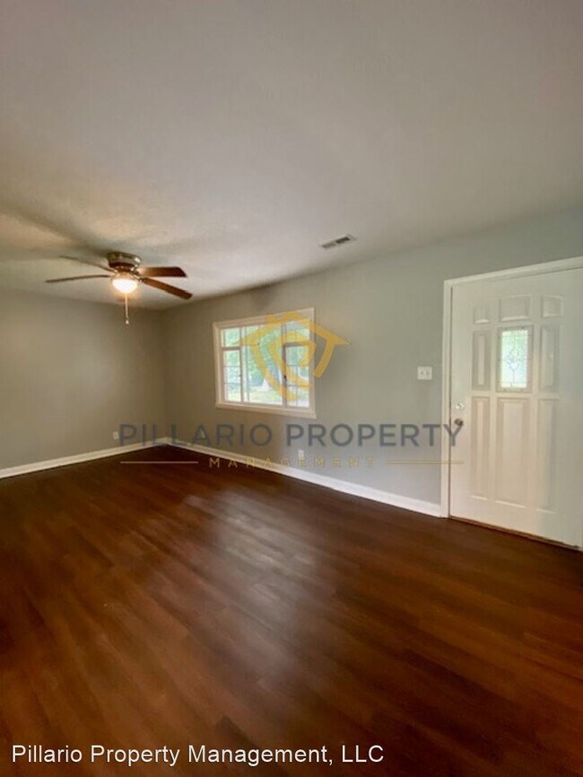 Building Photo - 3 br, 1 bath House - 3945 N Ridgeview Dr