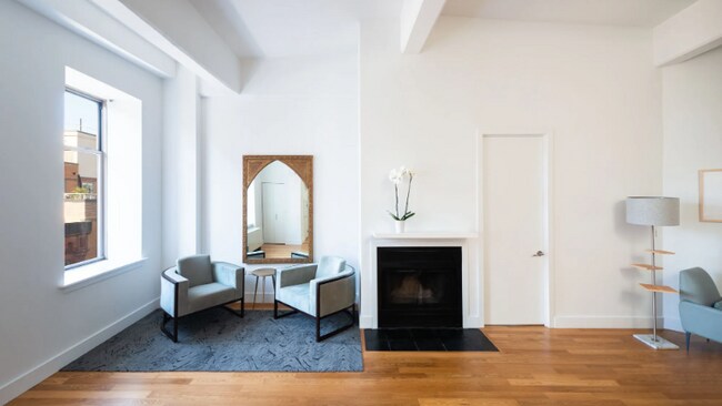 Building Photo - 95 Horatio St