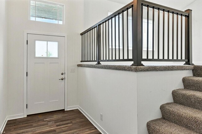 Foto del edificio - Near Lake Flanagan