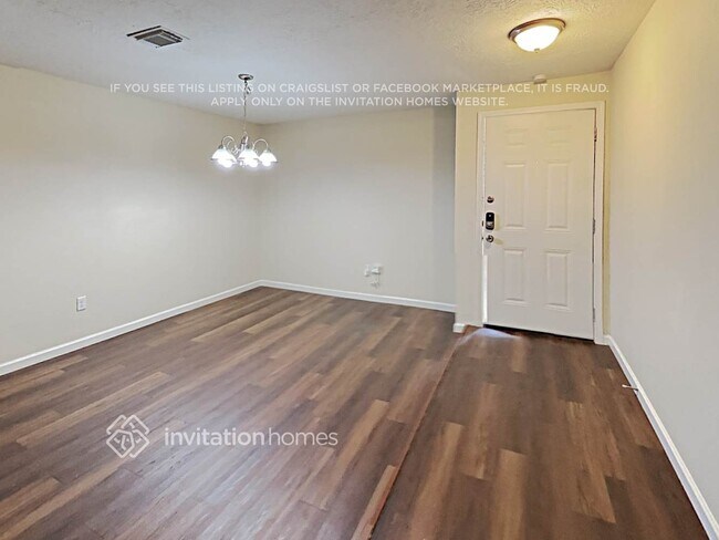 Building Photo - 16422 Oxnard Ln