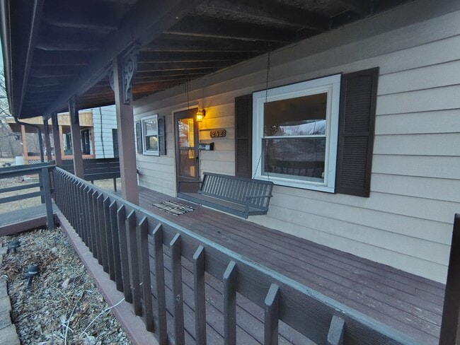 Foto del edificio - 242 S Adams St