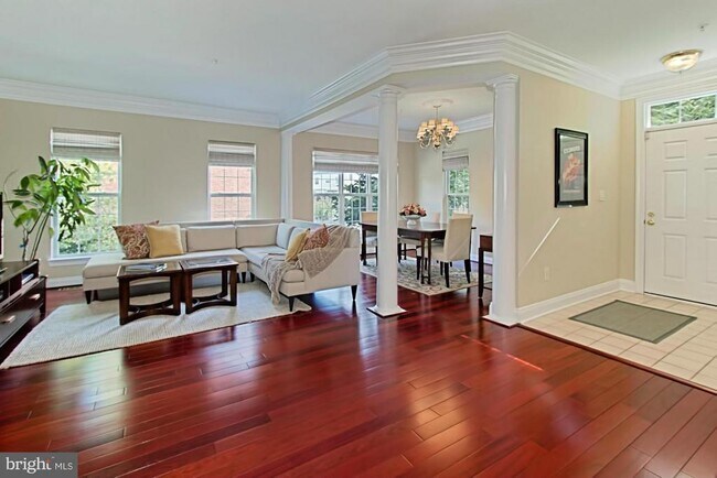Foto del edificio - 5060 Kilburn St