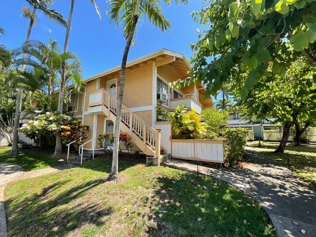 Building Photo - 625 Mananai Pl