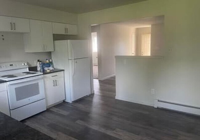 Foto del edificio - Newly Updated 2-Bedroom Apartment - Utilit...