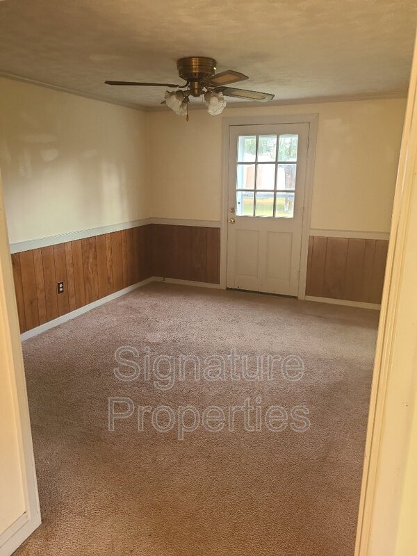 Building Photo - 7814 Dalmain Dr