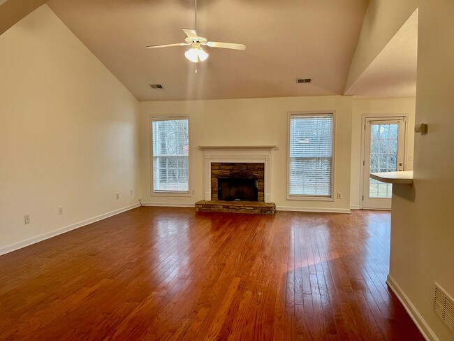 Building Photo - Split Bedroom Ranch Home in Villa Rica