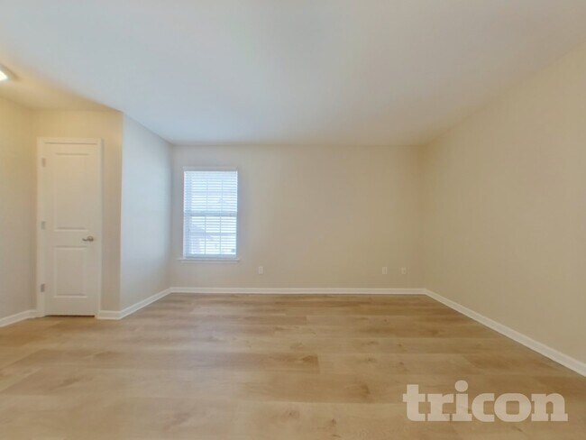 Building Photo - 377 Longfellows Ln