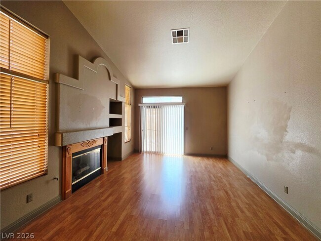 Foto del edificio - 7645 Rockfield Dr