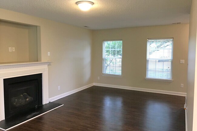 Foto del edificio - 11323 Pointer Ridge Dr