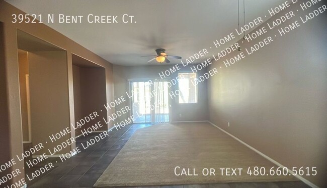Foto del edificio - Charming 4-Bedroom Home in Anthem with Mod...