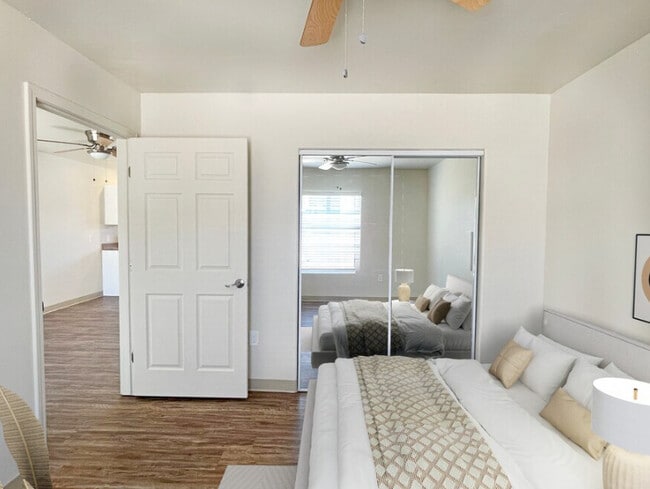 Building Photo - Morgan St