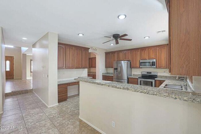 Foto del edificio - Beautiful 5 bedroom w/pool!