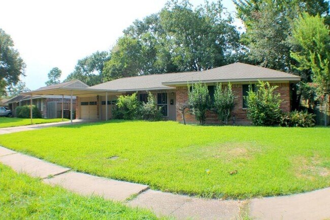 Foto del edificio - 5411 Turtle Creek Rd