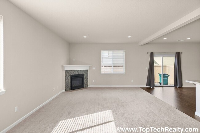Foto del edificio - Gorgeous Abbey Creek Home 3BD, 2.5BA *Loaded*A+ Schools*Fncd Yard **Excellent Schools!