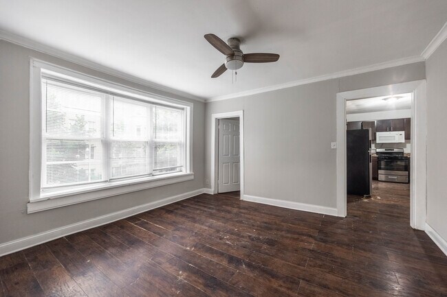 Foto del edificio - 6300 N Oakley Ave
