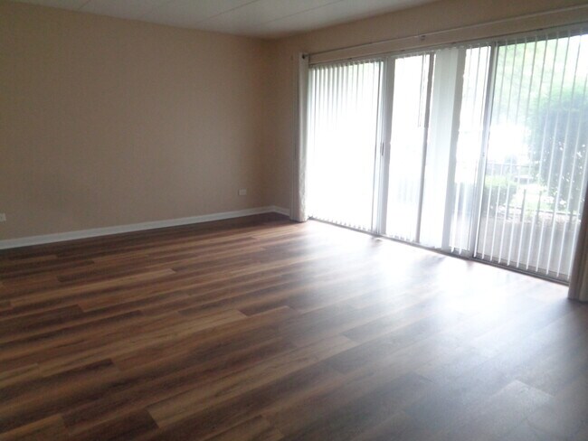 Foto del edificio - 3179 W 115th St