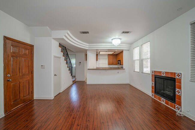 Building Photo - 4259 Dixie Canyon Avenue, Unit Apt 6