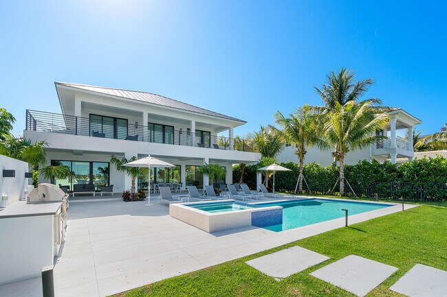 Building Photo - 309 S Atlantic Dr