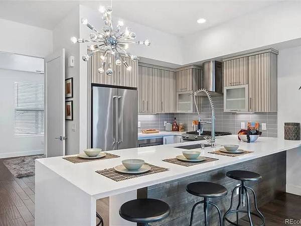 Building Photo - 3038 Wilson Ct