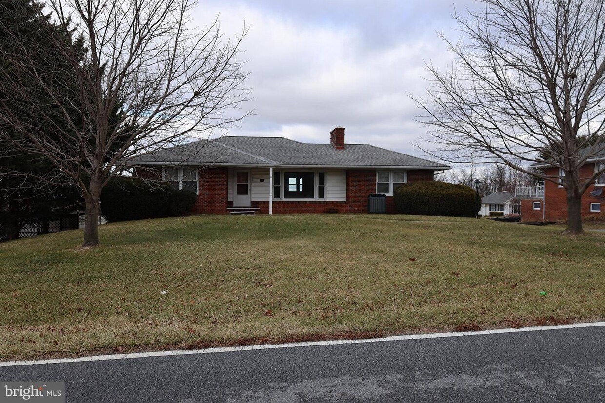 55 E Water St, Smithsburg, MD 21783 House Rental in Smithsburg, MD