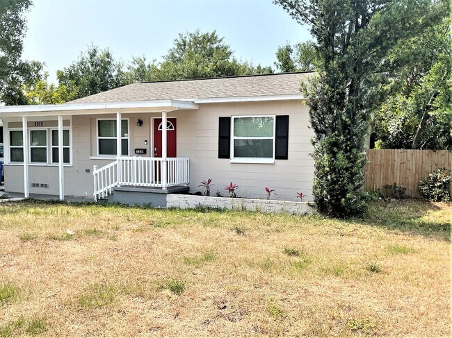 Building Photo - 2510 15Th Ave S