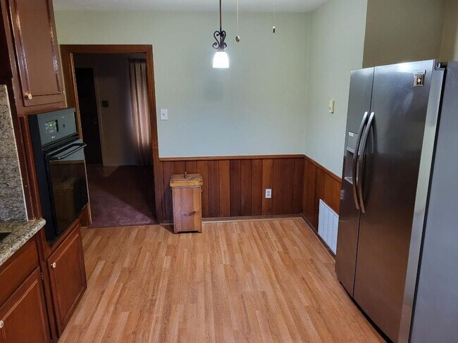 Foto del edificio - 4525 Bendry St