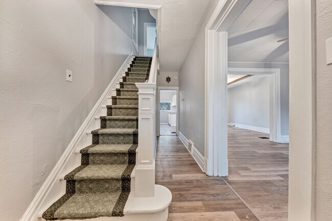 Foto del edificio - 133 Carrick Ave